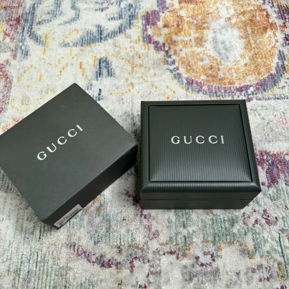 Gucci 2305L Quartz Silver Square Watch